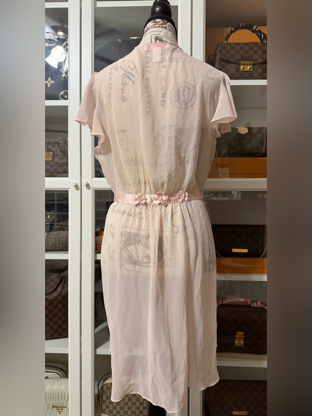 Oscar de la Renta Sleepwear Sheer Satin-Trim Robe in Blush - Picture 2 of 10